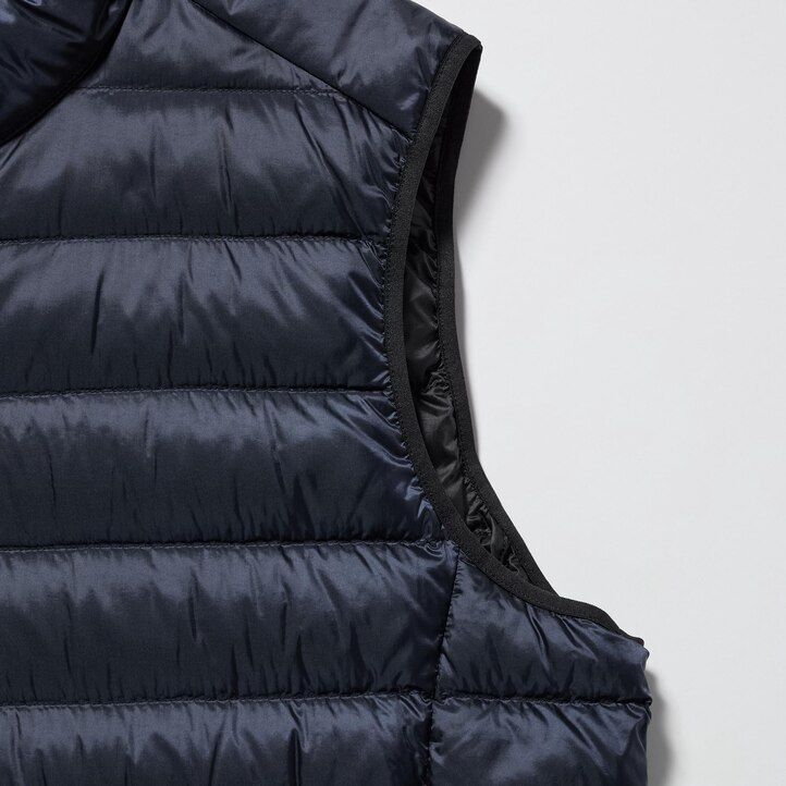 uniqlo ultraleichte daunenjacken für herren in marineblau