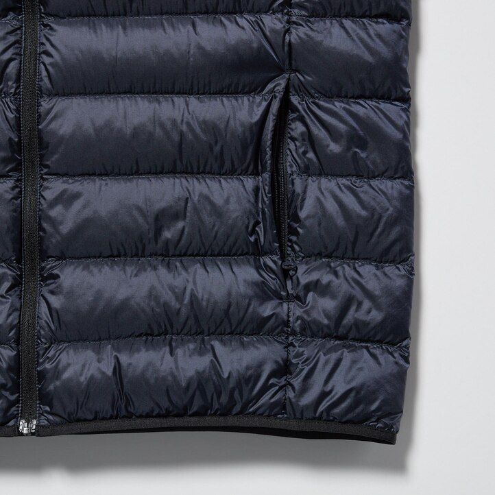 uniqlo ultraleichte daunenjacken für herren in marineblau