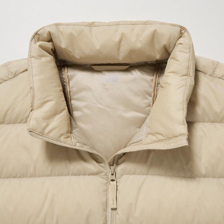 schwarze uniqlo ultra light daunenjacke mit 3d-schnitt für herren