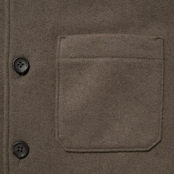 graues uniqlo herren-overshirt
