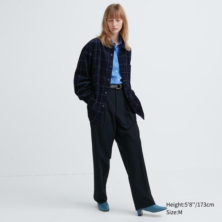 marineblaues uniqlo herren-cordhemd im oversize-look mit karomuster