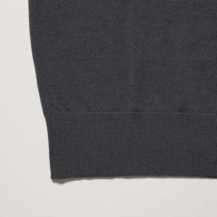 schwarzes uniqlo herren-poloshirt aus 100 extrafeinem merinostrick mit Ärmeln