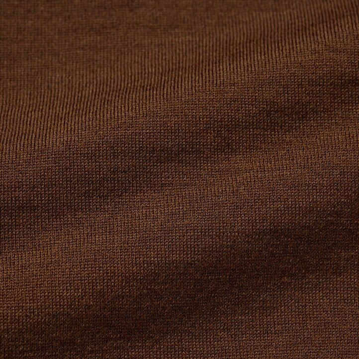 schwarzes uniqlo herren-poloshirt aus 100 extrafeinem merinostrick mit Ärmeln