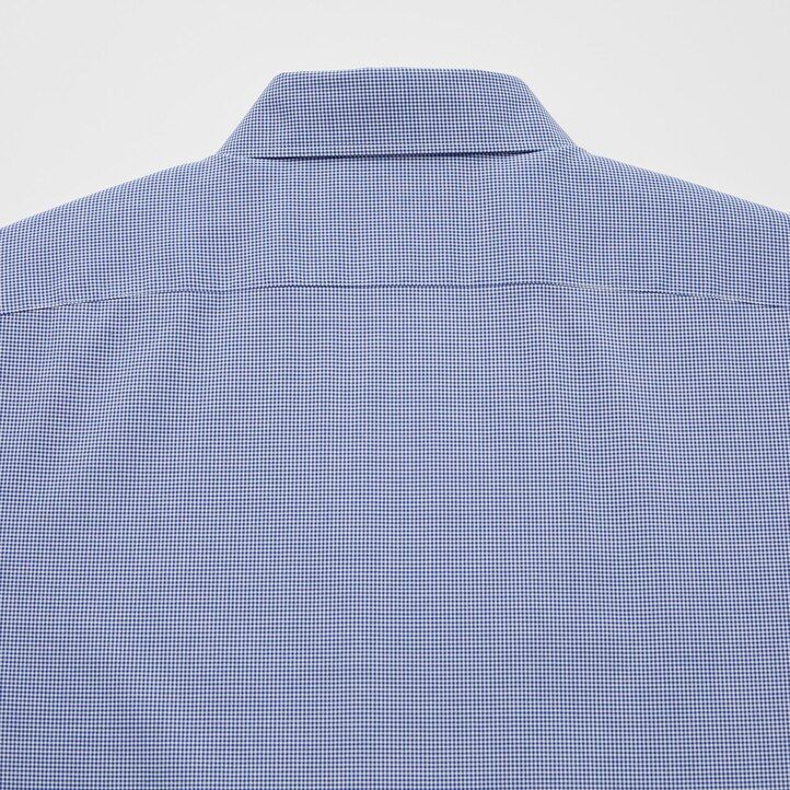 blaues uniqlo easyre stretch slim fit herrenhemd mit karomuster und halboffenem kragen