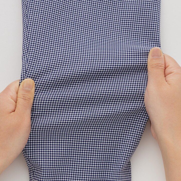 uniqlo easyre stretch slim fit herrenhemd mit karomuster und halboffenem kragen marineblau