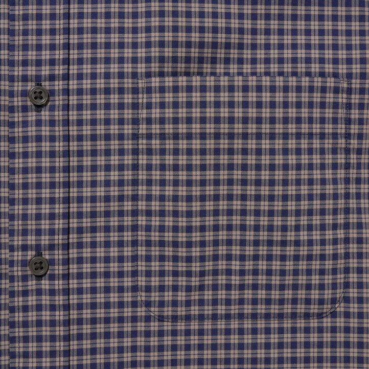 braunes uniqlo herrenhemd aus extrafeinem baumwoll-broadcloth mit karomuster regulärer passform und button-down-kragen modell „extra fine cotton broadcloth regular fit.
