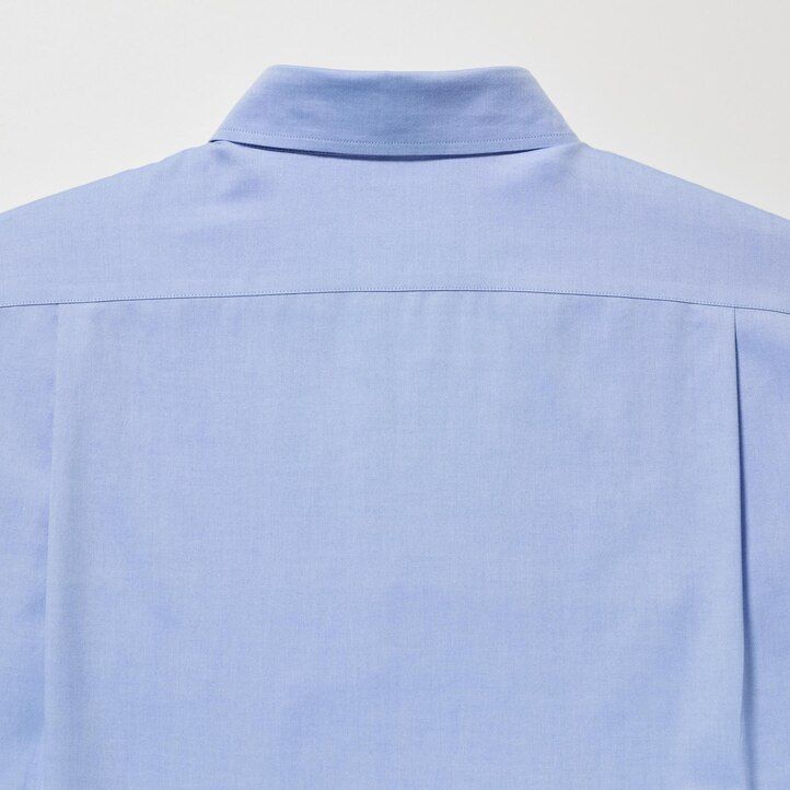 weißes uniqlo herren-super-bügelfreies regular fit-hemd mit normalem kragen