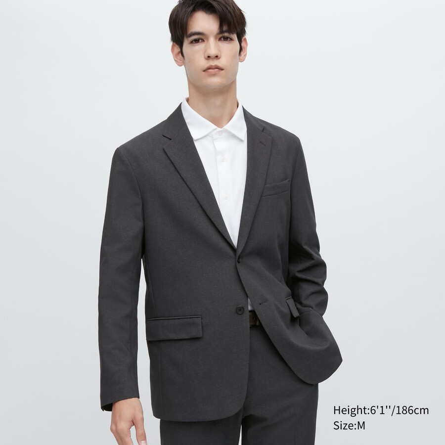 dunkelgraue herrenanzüge von uniqlo airsense ultra light in wolloptik