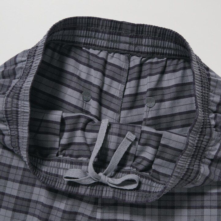 graue uniqlo flanellhose mit einfachem muster knöchellang