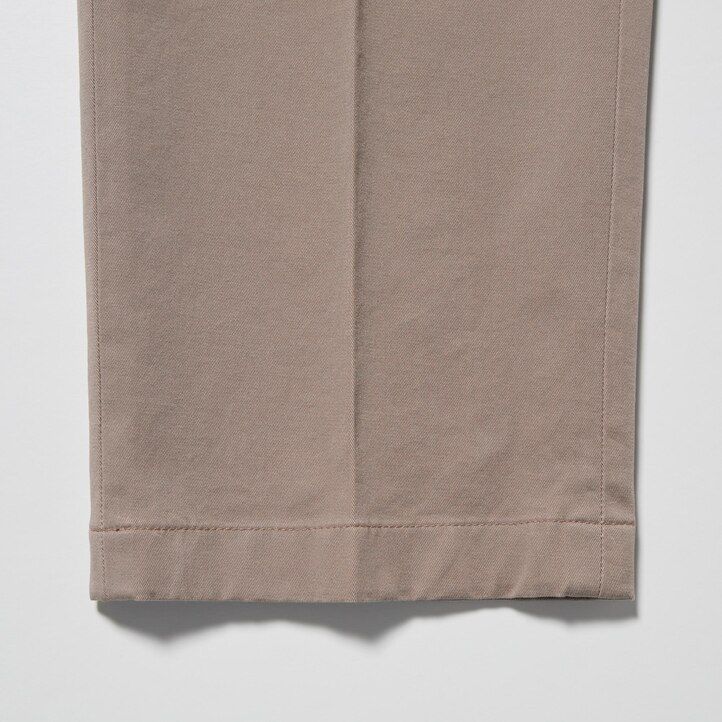 weiße uniqlo smart cotton herrenhose in knöchellänge