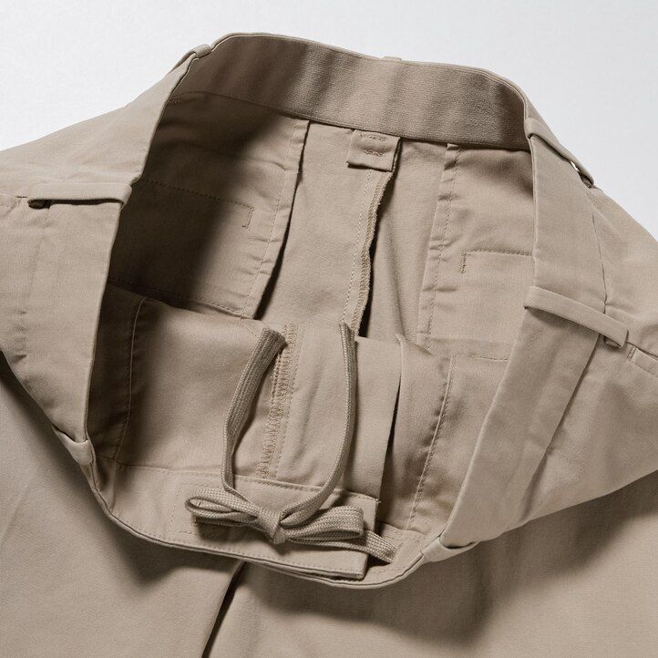 uniqlo smart cotton herrenhose in olivgrün knöchellang