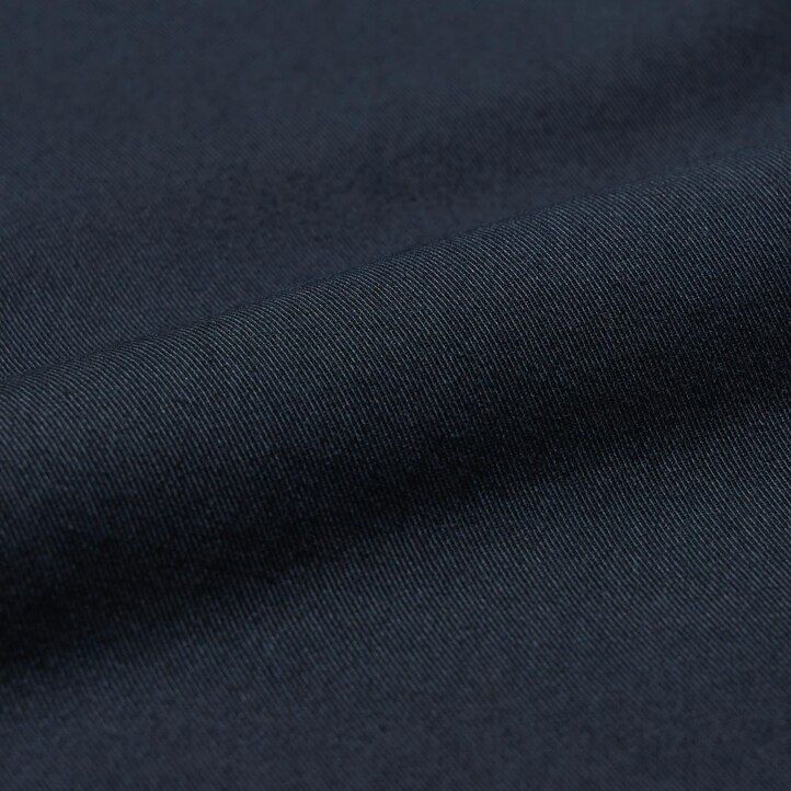 uniqlo herren-chinos in marineblau schmale passform