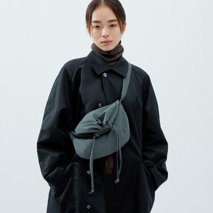 uniqlo mini-turnbeutel für damen grün