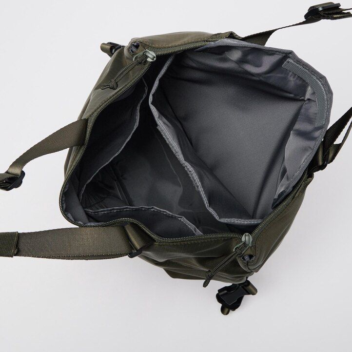 schwarze uniqlo damen-mehrzwecktasche zweifach tragbar