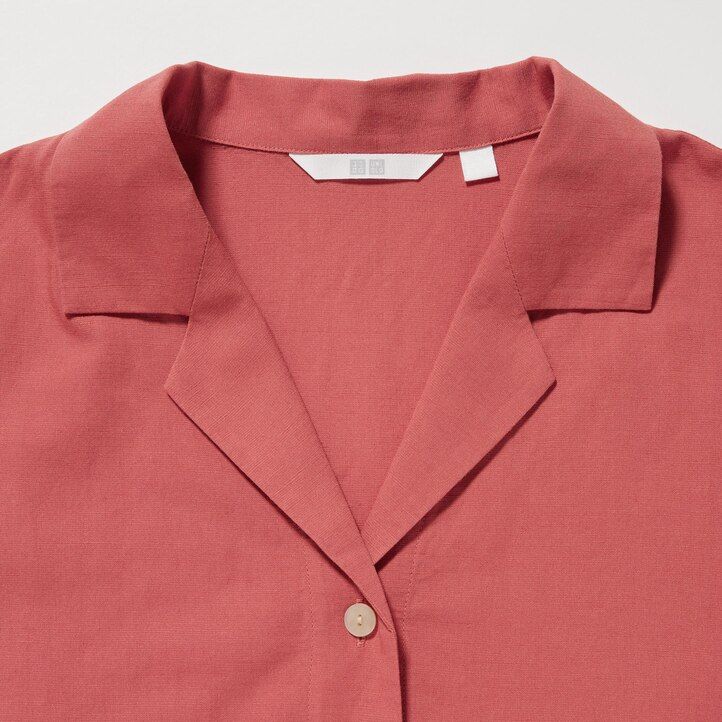 braune damenbluse von uniqlo aus leinenmischung mit offenem kragen und Ärmeln