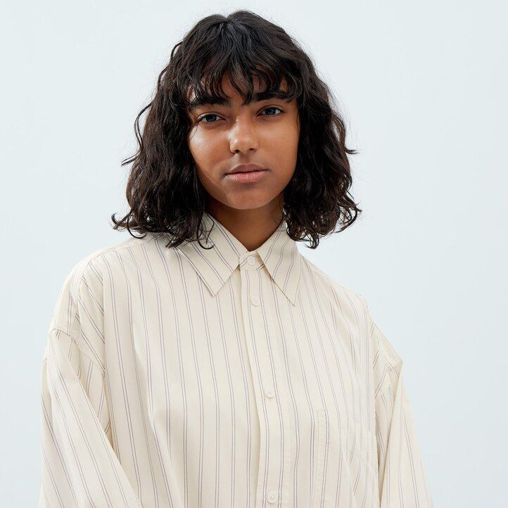 uniqlo damenbluse mit drapierung streifenmuster und Ärmeln beige