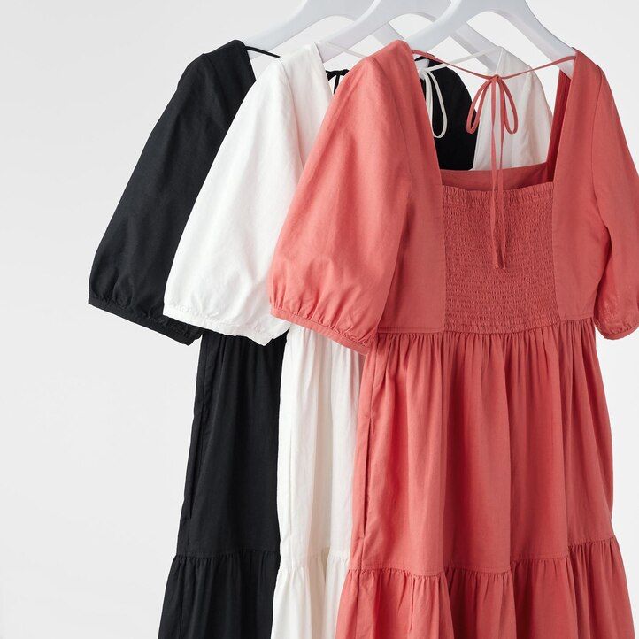 uniqlo damenkleid aus leinenmischung mit raffungen und voluminösen Ärmeln olivgrün