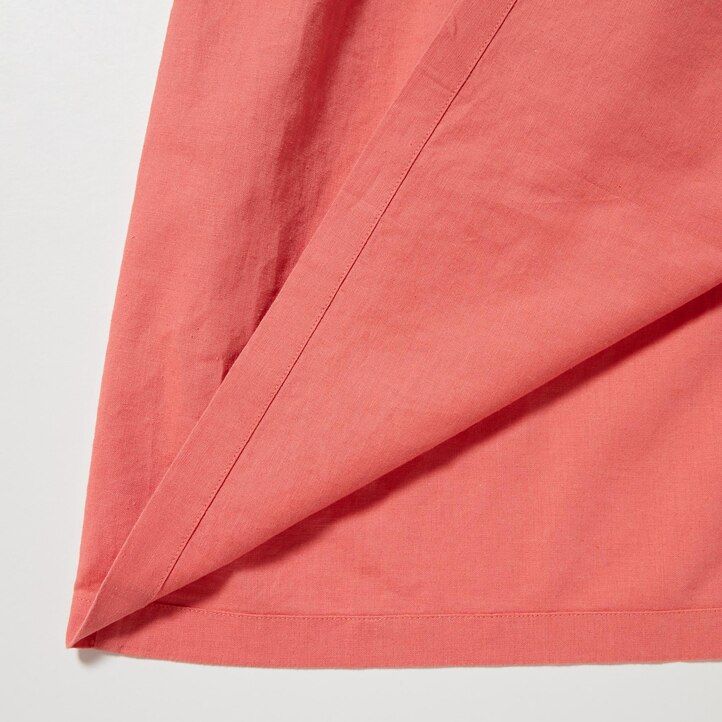 uniqlo damenkleid aus leinenmischung mit raffungen und voluminösen Ärmeln olivgrün