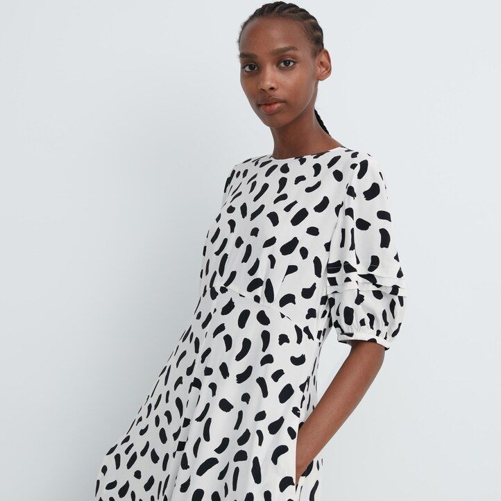 uniqlo damenkleid mit print und ballonärmeln weiß
