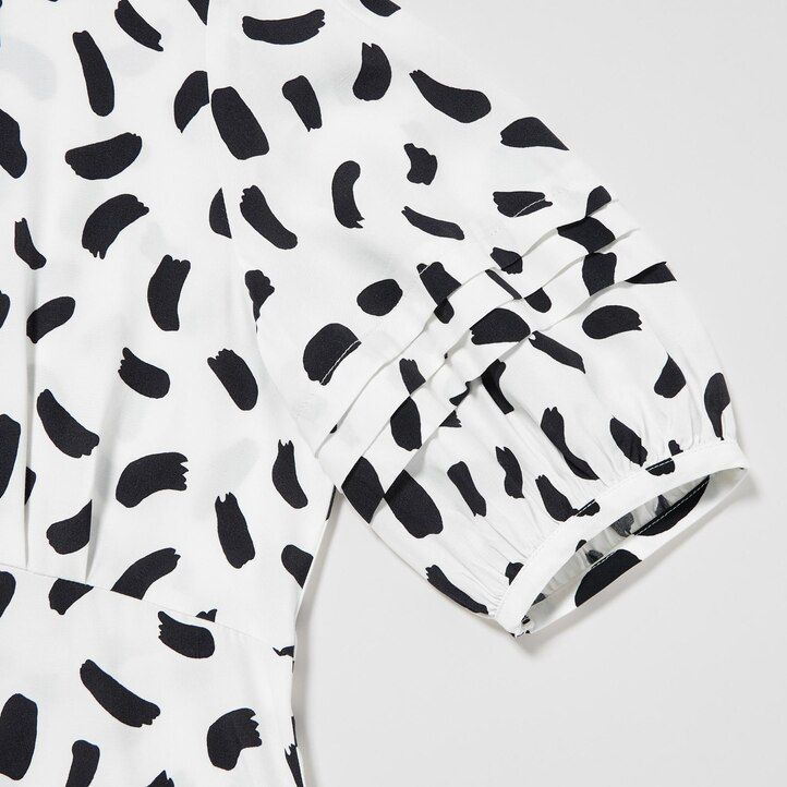 uniqlo damenkleid mit print und ballonärmeln weiß