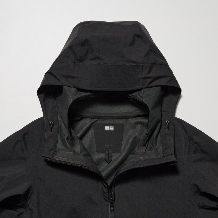 beige uniqlo blocktech damenjacken
