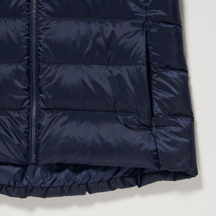 uniqlo ultraleichte daunenjacken für damen in marineblau