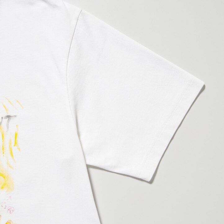 weiße damen-t-shirts von uniqlo mit dem aufdruck „peace for all von francesco risso