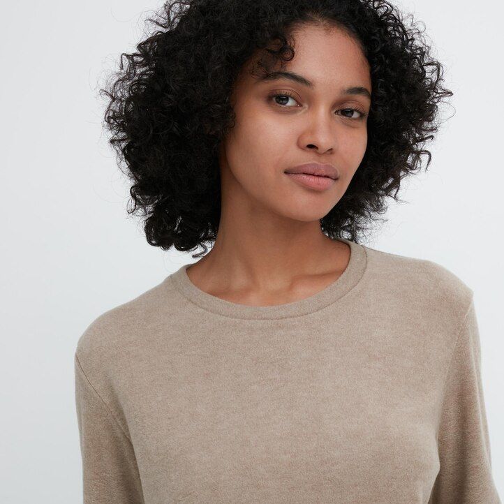 grüne uniqlo heattech fleece-thermo-t-shirts für damen mit rundhalsausschnitt und Ärmeln