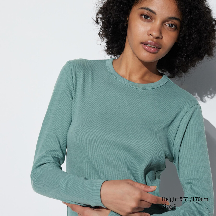 grüne uniqlo damen-t-shirts mit weichem rippstrick rundhalsausschnitt und langen Ärmeln