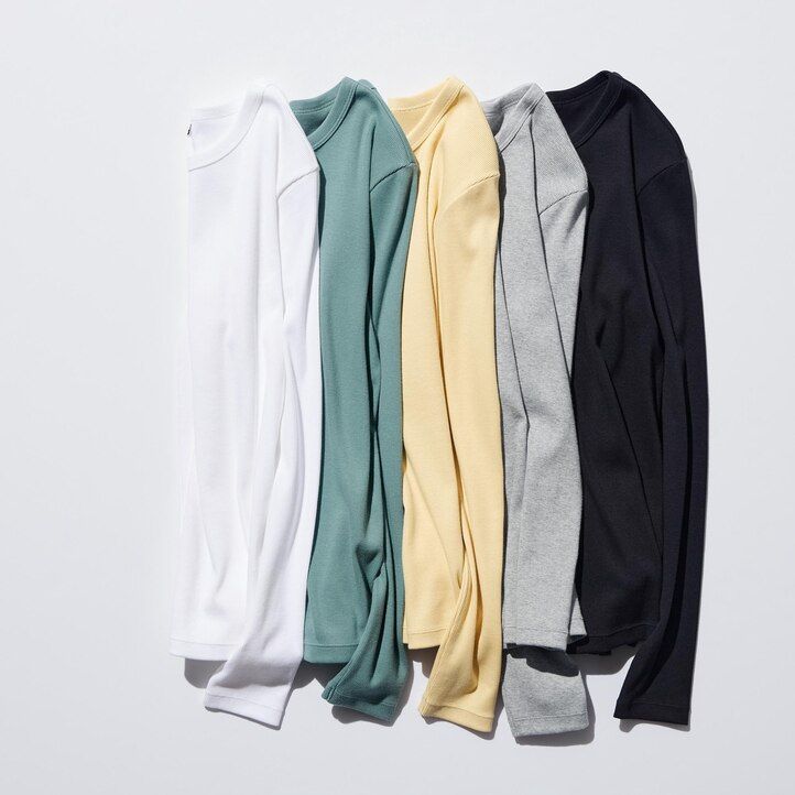 grüne uniqlo damen-t-shirts mit weichem rippstrick rundhalsausschnitt und langen Ärmeln