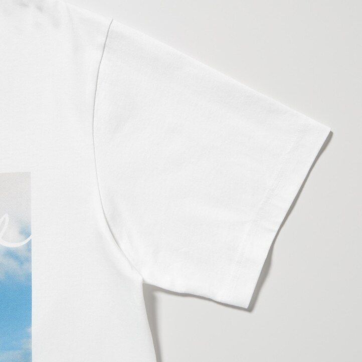 uniqlo damen-t-shirt mit friedensmotiv von cristina de middel weiß
