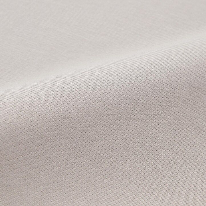 burgunderfarbene uniqlo heattech damen-thermo-t-shirts mit rundhalsausschnitt und Ärmeln
