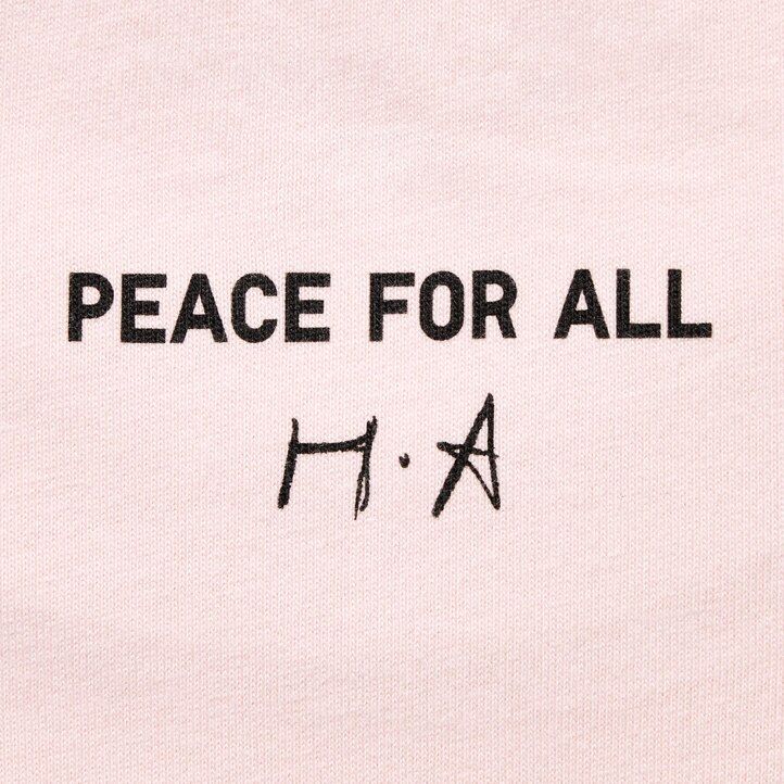 pinkfarbene uniqlo peace for all grafik-t-shirts für damen mit haruka ayase motiv