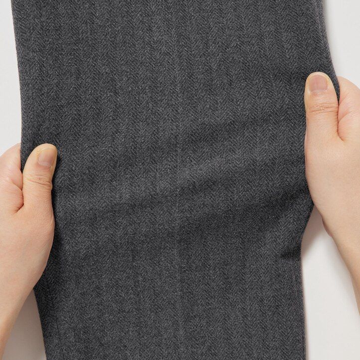 dunkelgraue uniqlo smart damen-tops in knöchellänge mit gebürstetem fischgrätmuster